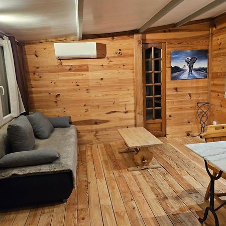 Chalet Banane Devant Piscine, A 6Km Du Festival De Piano De La Roque D'Antheron Rognes Eksteriør bilde